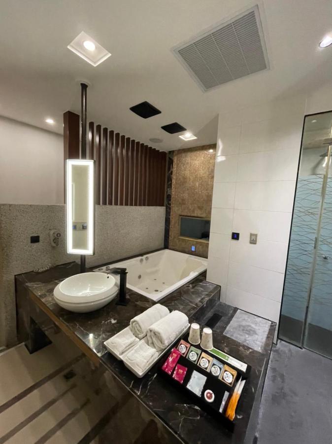 Minimalist Fashion Motel Taoyuan Exterior foto