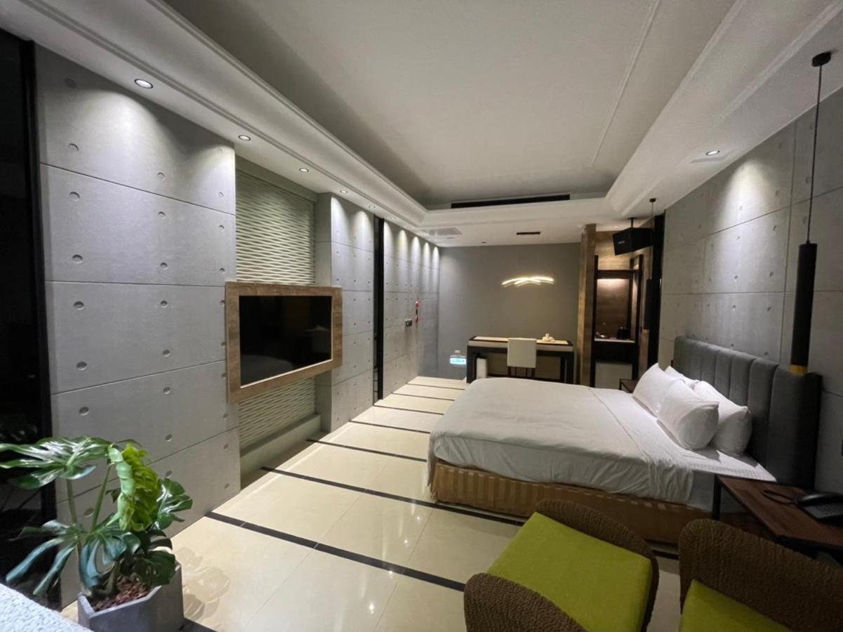 Minimalist Fashion Motel Taoyuan Exterior foto